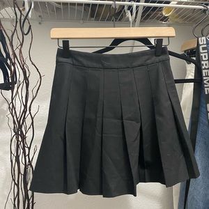ARITZIA SKATER SKIRT